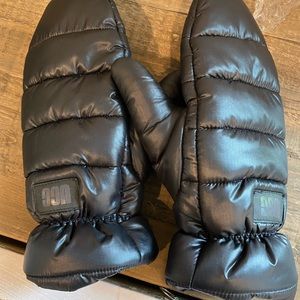 Black UGG mittens